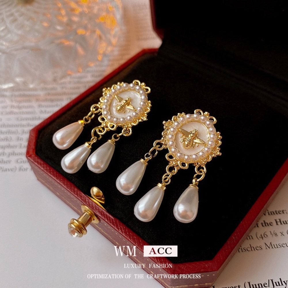Medieval vintage earrings, fashionable and versatile, high-end earrings